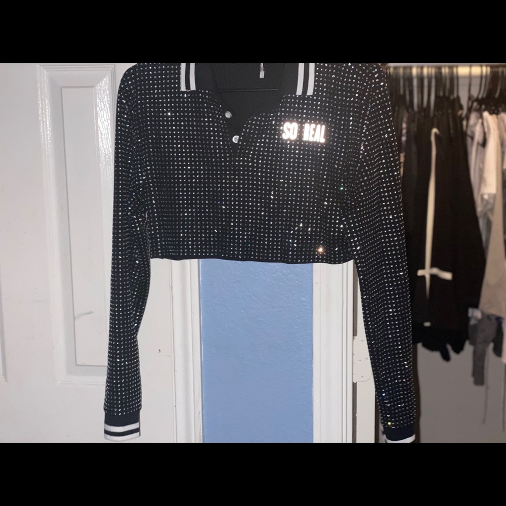SOREAL/GSUWOO SWAROVSKI CRYSTAL VARSITY CROP TOP